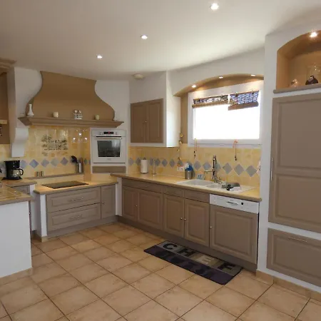 With Private Pool And Panoramic View Villa Saint-Paul-Trois-Châteaux