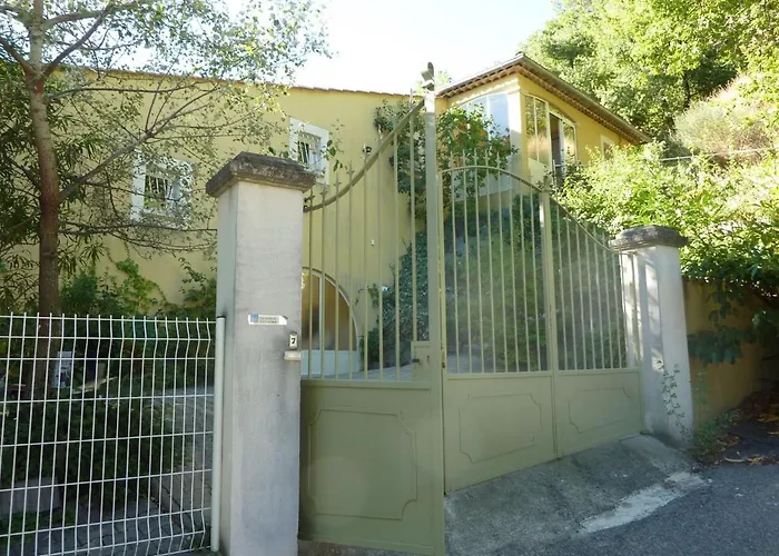 With Private Pool And Panoramic View * Saint-Paul-Trois-Châteaux