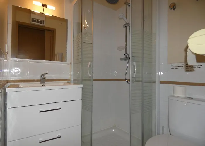 With Private Pool And Panoramic View Saint-Paul-Trois-Châteaux
