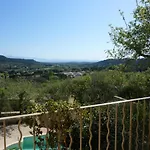 With Private Pool And Panoramic View Vila *